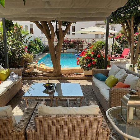 Large Villa Private Pool And Garden Near Beach Рокетас-де-Мар Экстерьер фото