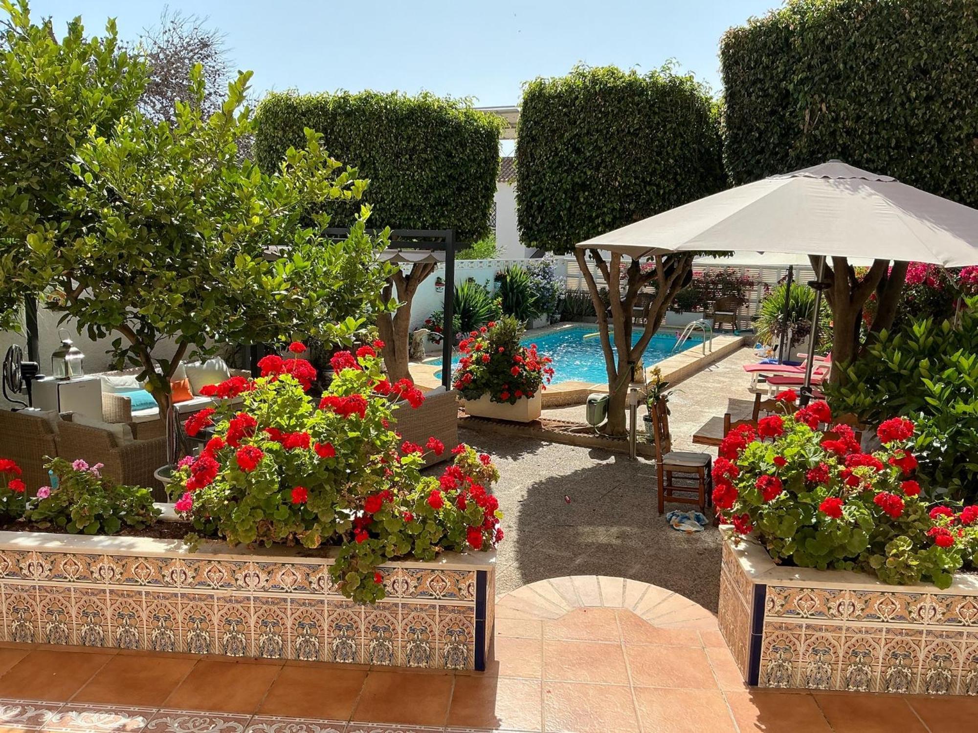 Large Villa Private Pool And Garden Near Beach Рокетас-де-Мар Экстерьер фото